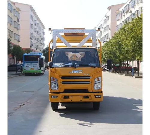 Camion cu pernă anti-coliziune JMC 80K