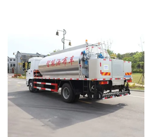 Camion pulverizator bitum Shacman