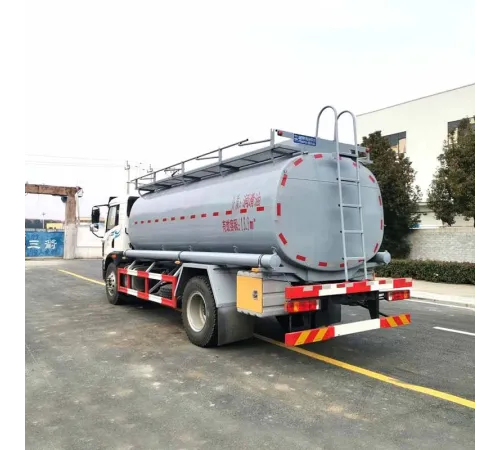 Camion cisternă transport substanțe chimice FAW