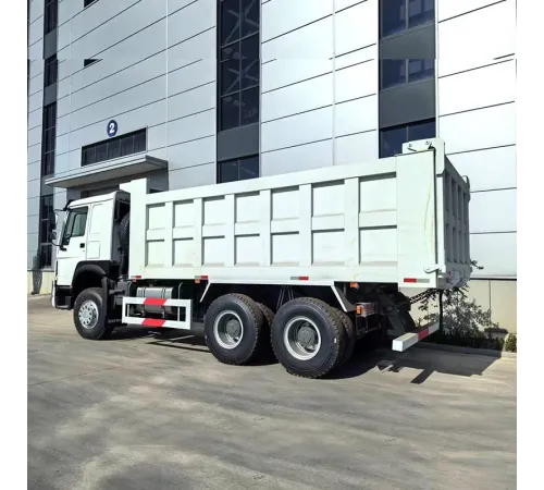 Camion basculant HOWO 6x4 zece roți