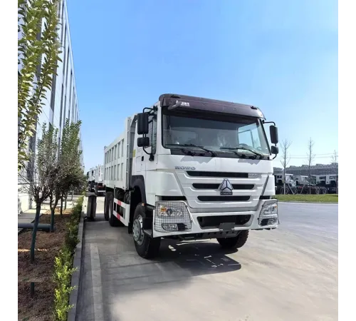 Camion basculant HOWO 6x4 zece roți
