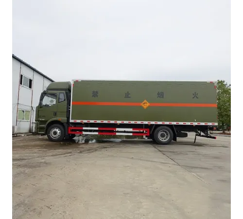 Camion transport mărfuri periculoase FAW