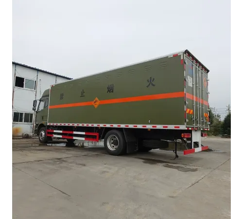 Camion transport mărfuri periculoase FAW