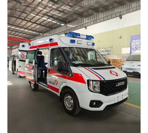 Ambulanță de tip furgonetă JMC cu echipament medical