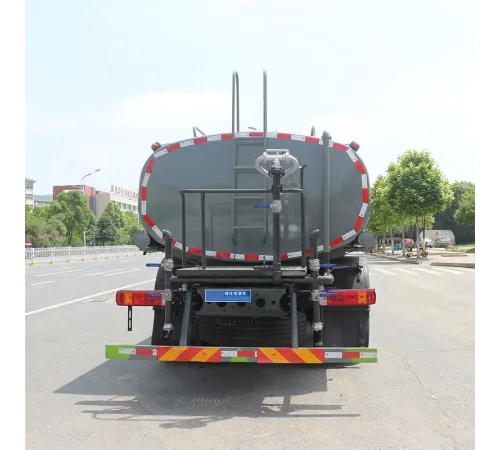 Camion cisternă apă Foton 6x2