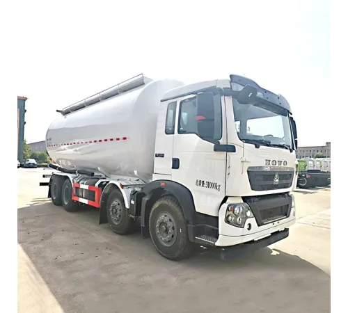Cisterna Materiale Pulverulente HOWO 8x4 30 m³