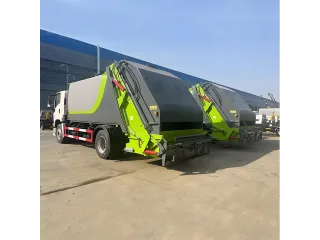 Camioane de gunoi cu încărcare mecanică în spate